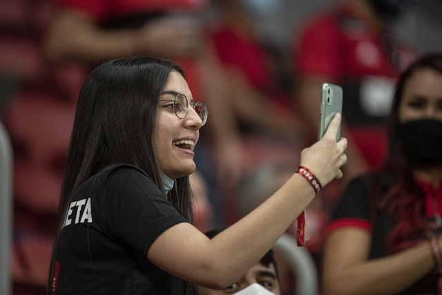 正是宫鲁鸣 正是宫鲁鸣